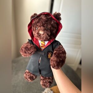 Build A Bear Wizarding World Gryffindor Plush Brown Bear!
